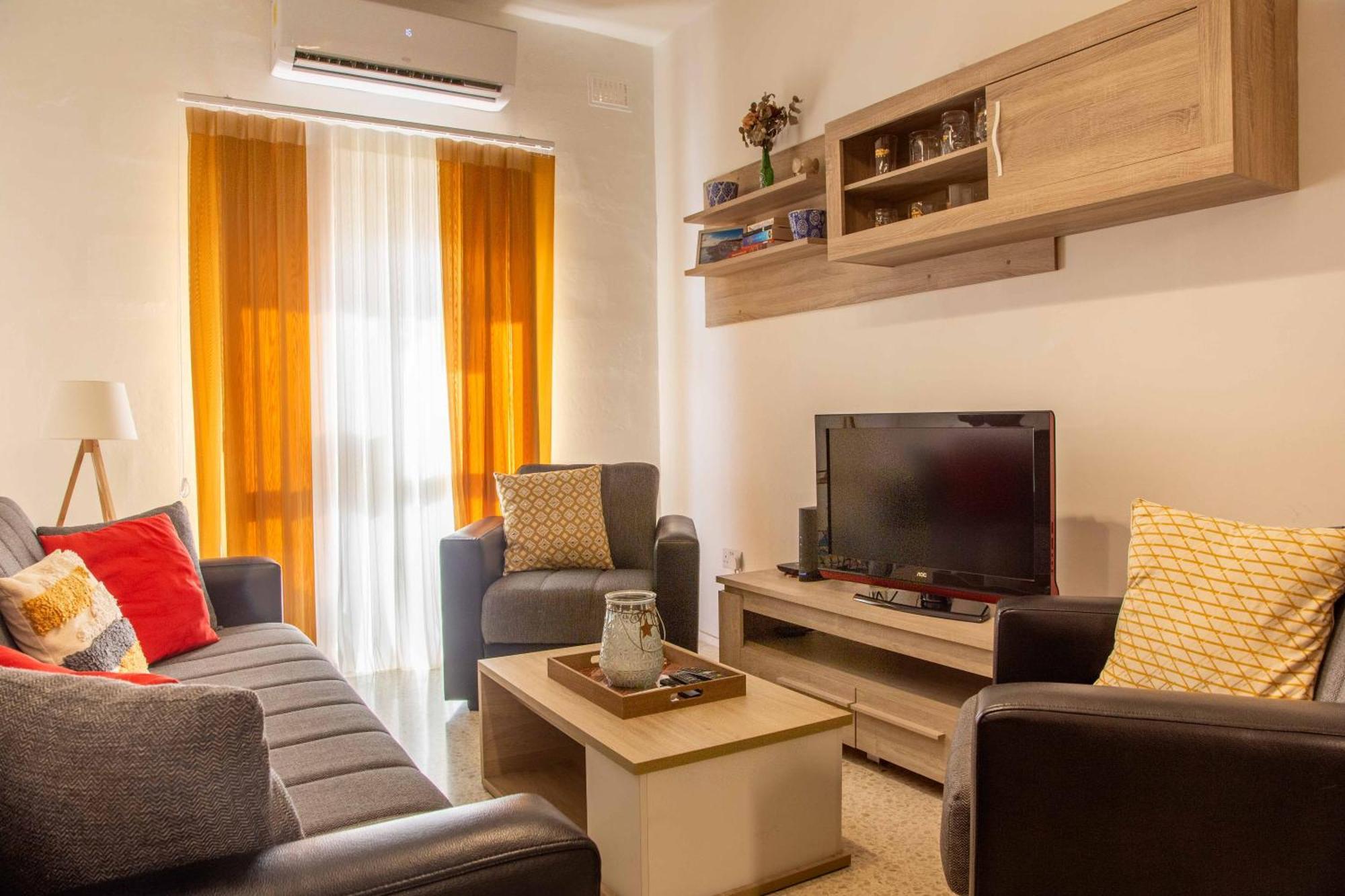 Spacious, Modern 3 Bedroom Apartment - St. Paul'S Bay Exteriör bild